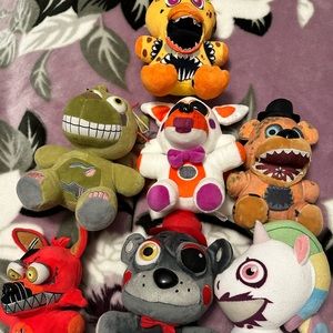 7 Five Nights at Freddie’s Plush